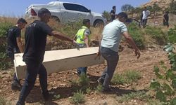 Mardin'de devrilen otomobildeki 1 kişi öldü, 1 kişi yaralandı