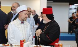 Mardin'de farklı dine mensup vatandaşlar bayramlaşma programında buluştu