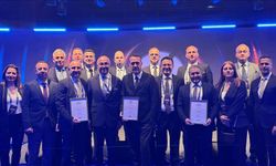 Otokoç'un Adana, Antalya, Samsun şubeleri Ford'dan ödül aldı