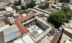 Depremde hasar gören tarihi Barutçu Hanı restore ediliyor