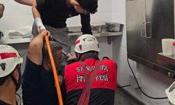 Elini kıyma makinesine kaptıran çocuğu itfaiye kurtardı