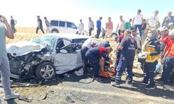 iki otomobilin çarpıştığı kazada 5 kişi yaralandı