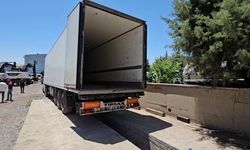 Tıra gizlenmiş 30 kilogram metamfetamin ele geçirildi
