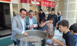 Çelikhan'da bin 500 kişiye aşure dağıtıldı