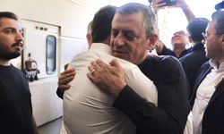 Özgür Özel Tutdere'yi ziyaret etti