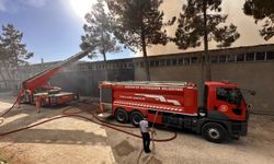Gaziantep'te halı fabrikasında yangın çıktı