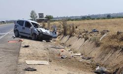 Gaziantep’te hafif ticari araç takla attı