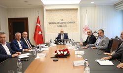 Kamu işçilerine ilk 6 ay yüzde 24 zam teklifi