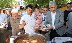 Kahta’da Aşure Günü etkinliği: Bin kişilik aşure ikramı yapıldı