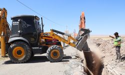 Nusaybin'de altyapı çalışmalarını sürürüyor