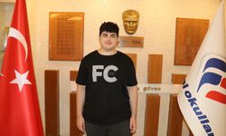 Adanalı Efe, YKS YDT’de Türkiye 10’uncusu oldu