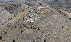 Zerzevan Kalesi'nde 1800 yıllık su dağıtım sistemi bulundu