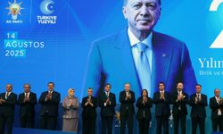 AK Parti’nin 24. kuruluş yıl dönümü kutlandı: Erdoğan'ın rozet taktığı isimler 
