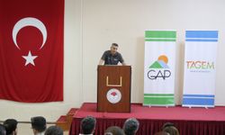 Diyarbakır'da çiftçilere yönelik "Toprakta Dijital Ayak İzi Projesi"nin tanıtımı yapıldı