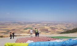 Gaziantep'te bedensel engelli genç kızın yamaç paraşütü hayali gerçekleştirildi