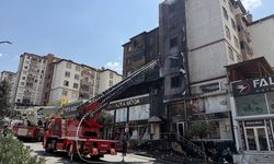 Gaziantep'te yangın çıkan binada 15 kişi dumandan etkilendi