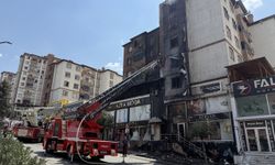 GÜNCELLEME - Gaziantep'te yangın çıkan binada dumandan etkilenen kişi sayısı 23 oldu