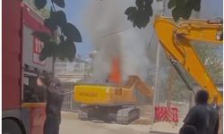 Adıyaman’da İş Makinası Çalışma Esnasında Yandı