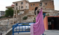 Mardin ve Batman'da sıcak havada 'dam palas' keyfi