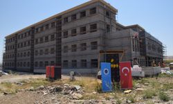 Nasıroğlu  Hastane inşaatında incelemelerde bulundu