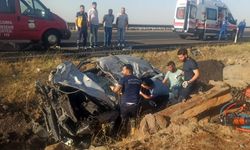 Şanlıurfa'da devrilen otomobildeki 2 kişi öldü, 3 kişi yaralandı