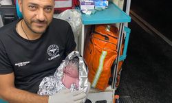 Şanlıurfa’da Ambulans Yolunda Sürpriz Doğum!