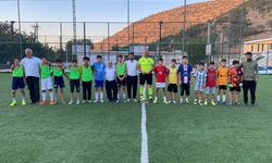 Savur'da halı saha futbol turnuvası sona erdi