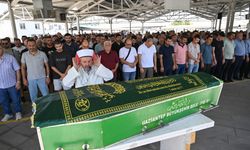 'Yamaç Paraşütü Dünya Kupası'nda geçirdiği kazada ölen sporcunun cenazesi Gaziantep'te defnedildi