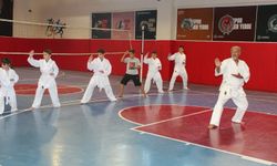 Besnili Gençler Hem Sosyal Etkinlik Hem Spor Yapıyorlar!