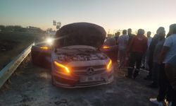 Adıyaman'da Seyir Halindeki Otomobilde Yangın...