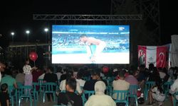 Adıyamanlılar, ‘12 Dev Adam coşkusunu’ dev ekranda yaşadı
