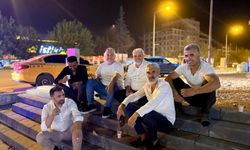Başkan Kablan’dan esnafla kaldırım sohbeti 