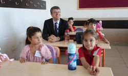 Başkan Tutdere, öğrencilerin ilk ders zili heyecanına ortak oldu  - Videolu Haber