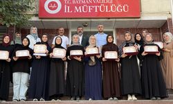 Batman'da hafızlık eğitimini tamamlayan 55 öğrenciye icazet belgesi verildi