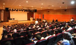 Dicle Üniversitesi'nde yeni akademik yılda ilk dersinin konusu 'Gazze' oldu