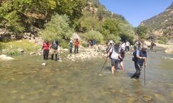 Doğaseverler Zore Kanyonu'nda yürüyüdü