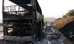Gaziantep'te yanan yolcu otobüsü kullanılamaz hale geldi