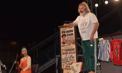 Mandıra Filozofu Besnililerle Buluştu