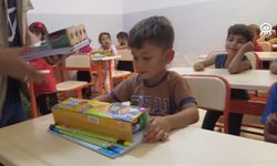 İHH'nin "Bir Kırtasiye Bin Mutluluk" Kampanyası
