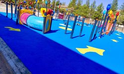 Midyat'ta parklarda yenileme çalışması sürüyor