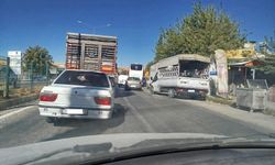 Şambayat’ta Otobüslerin Tehlikeli Durağı