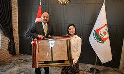 Şanlıurfa'da Japonya Prensesi Akiko Mikasa'ya 137 yıllık tarihi mektubun replikası takdim edildi