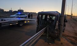 Siirt'te otomobil ile hafif ticari aracın çarpıştığı kazada 1 kişi yaralandı