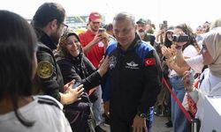 Yeşilay, TEKNOFEST'te Astronot Alper Gezeravcı'yla söyleşi yaptı