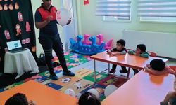 Besni'de Minik Öğrencilere İtfaiyecilik Anlatıldı