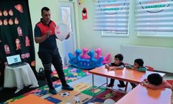 Besni'de Minik Öğrencilere İtfaiyecilik Anlatıldı