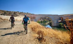 Bisikletçiler Besni Tarihi İçin pedalladılar