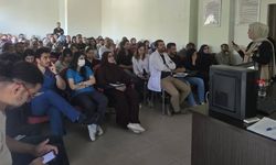 Besni’de Sağlıkçılara Hizmet İçi Eğitim Verildi