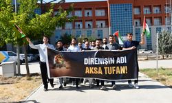 Öğrenciler  İsrail'in Gazze’yi saldırılarını protesto etti