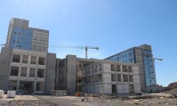 Diyarbakır Şehir Hastanesinde incelemelerde bulunuldu
